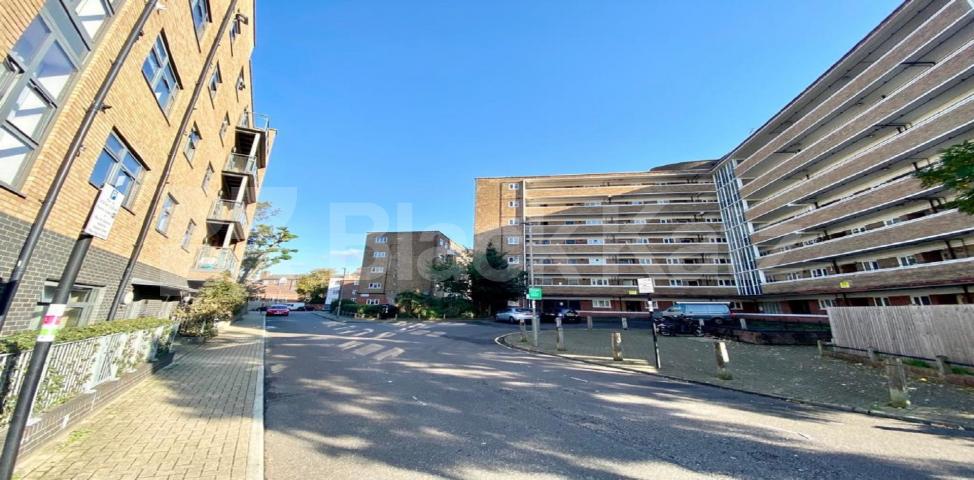 			LET , 1 Bedroom, 1 bath, 1 reception Ground Floor Flat			 Lochinvar street , Balham